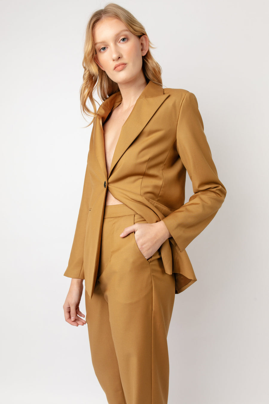 Taina Blazer